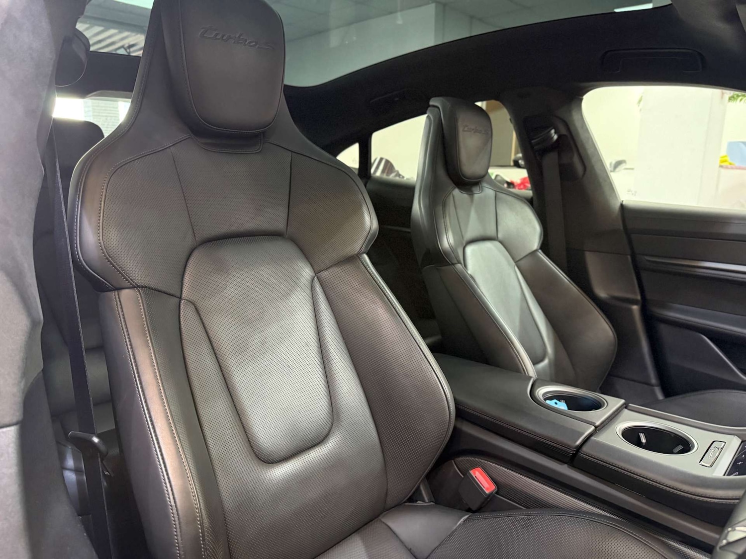 Used Porsche Taycan 2021 for sale - 76009027: Photo 6