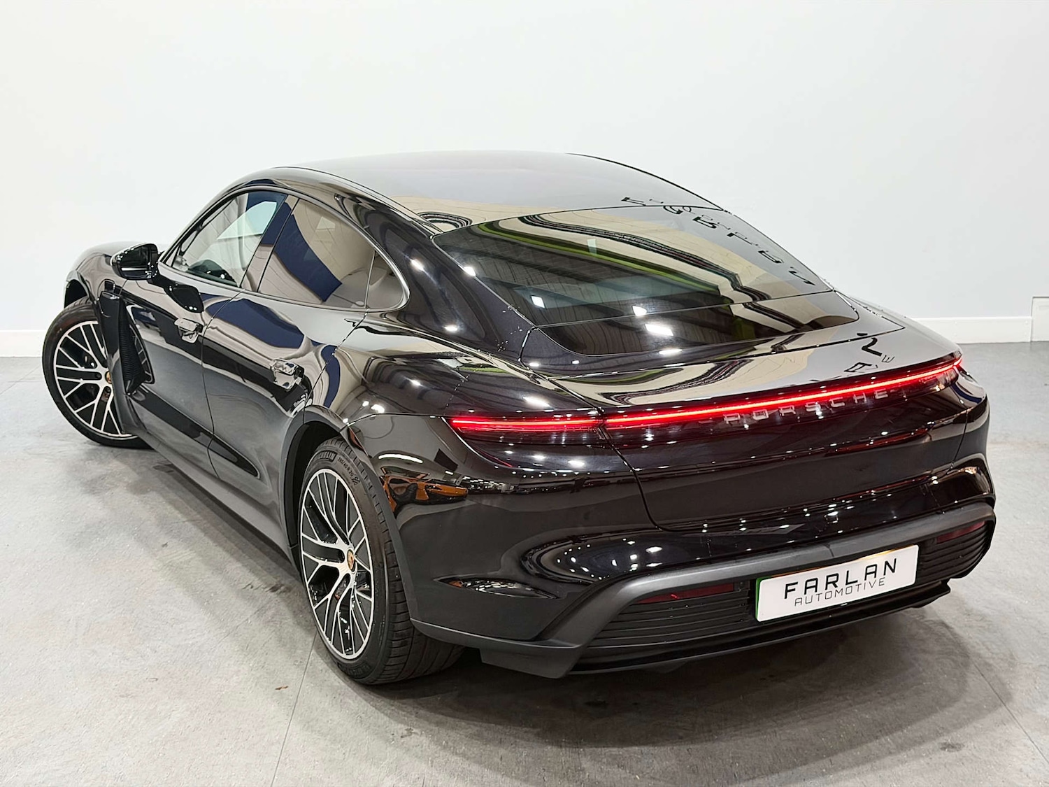 Used Porsche Taycan 2021 for sale - 76749834: Photo 14