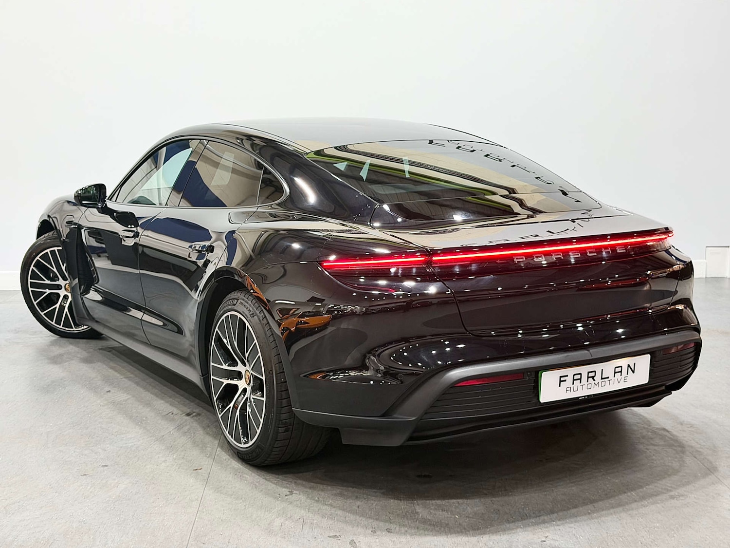 Used Porsche Taycan 2021 for sale - 76749834: Photo 15