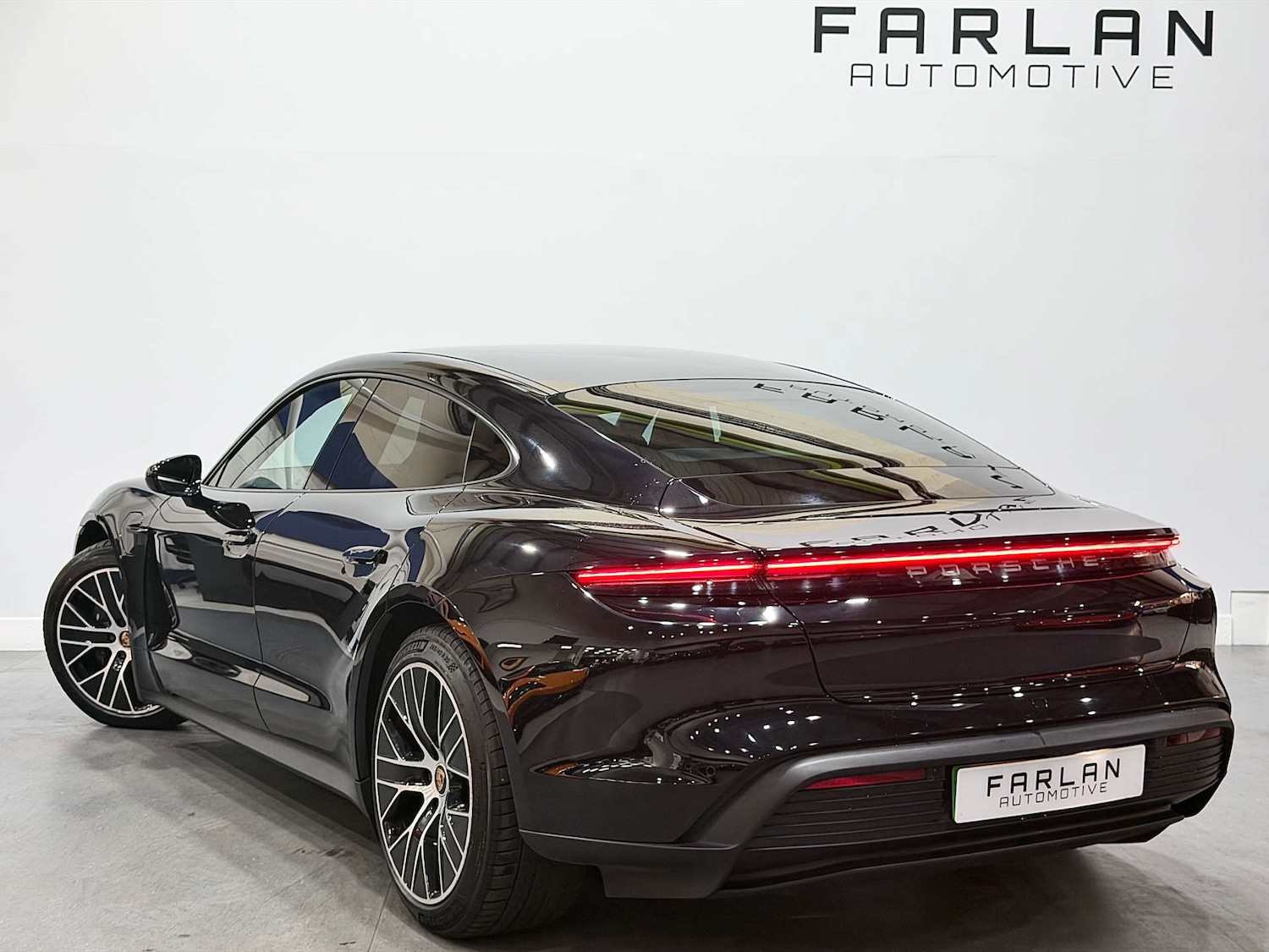 Used Porsche Taycan 2021 for sale - 76749834: Photo 4