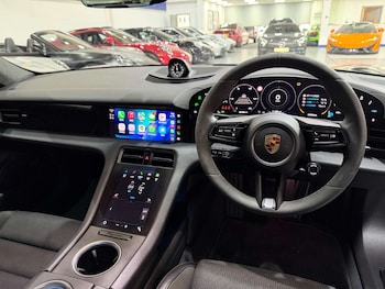 Used Porsche Taycan 2020 for sale - 76651355: Photo