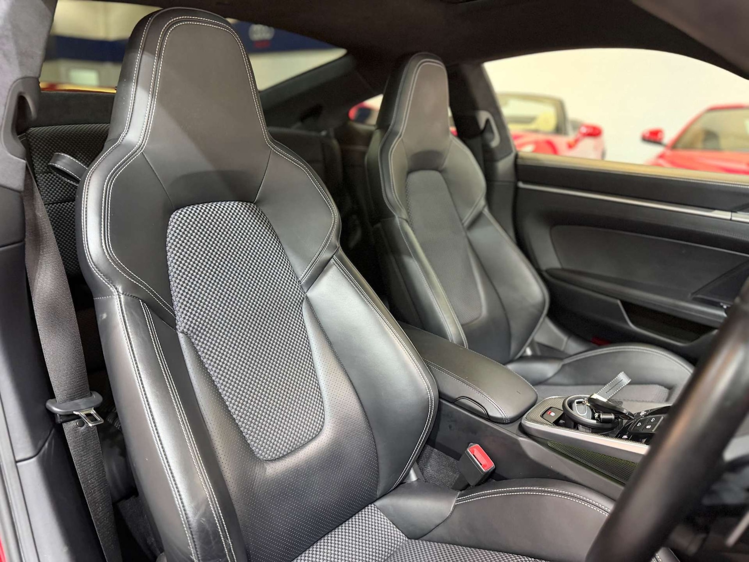 Used Porsche 911 2020 for sale - 76602009: Photo 37