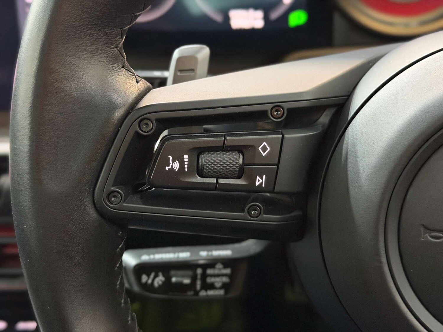 Used Porsche 911 2020 for sale - 76602009: Photo 39