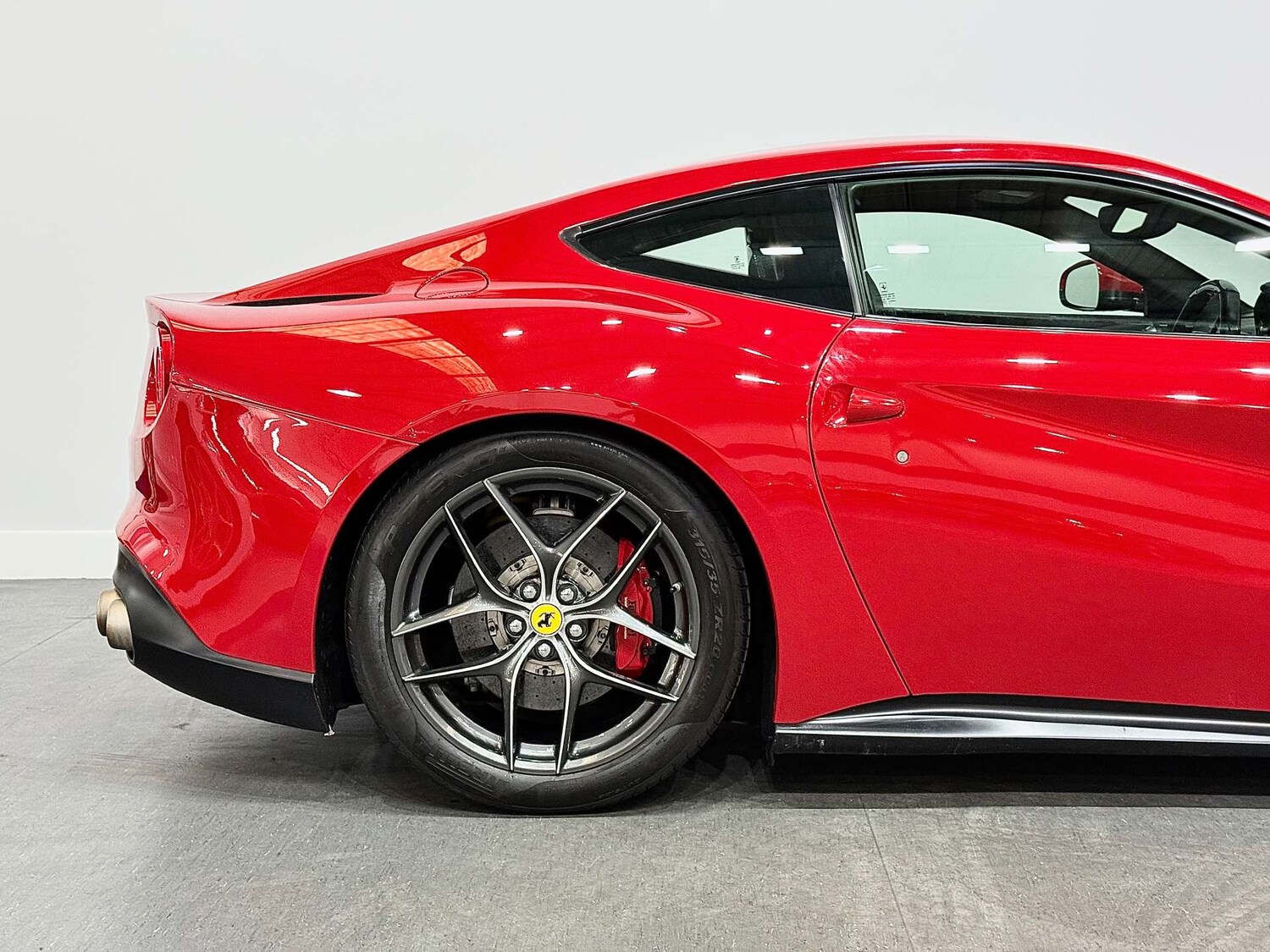 Used Ferrari F12 Berlinetta 2016 for sale - 76601553: Photo 27