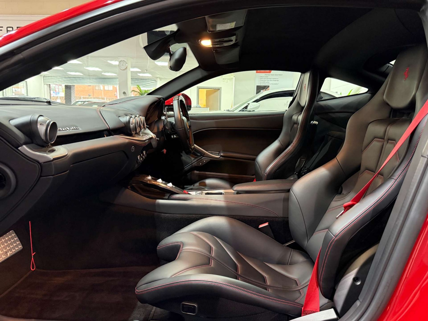 Used Ferrari F12 Berlinetta 2016 for sale - 76601553: Photo 6