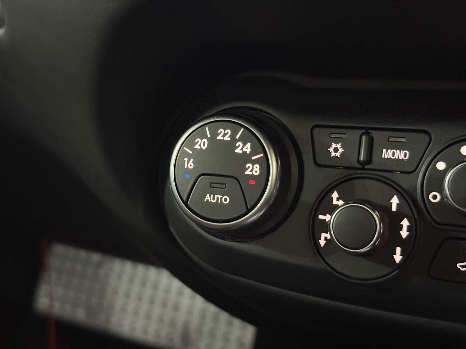 Used Ferrari F12 Berlinetta 2016 for sale - 76601553: Photo 73