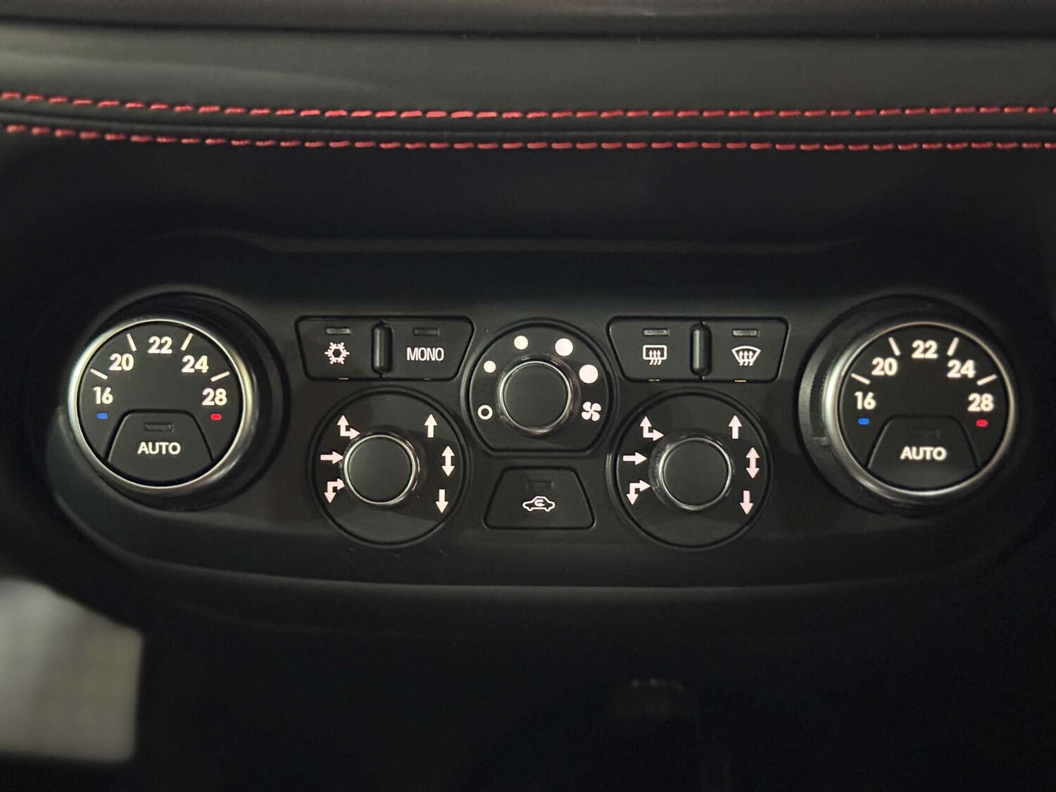 Used Ferrari F12 Berlinetta 2016 for sale - 76601553: Photo 74