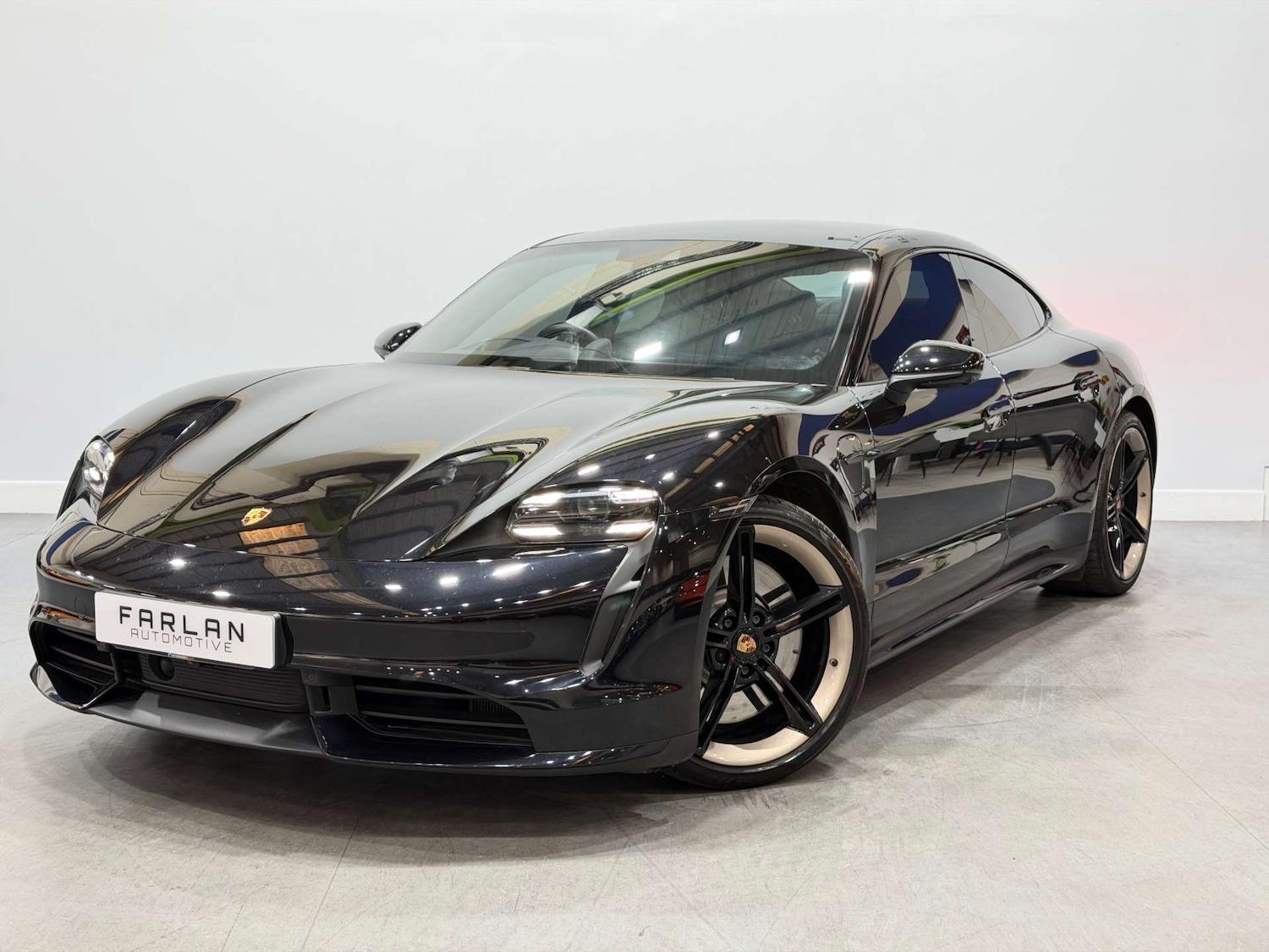 Used Porsche Taycan 2020 for sale - 77049116: Photo 25