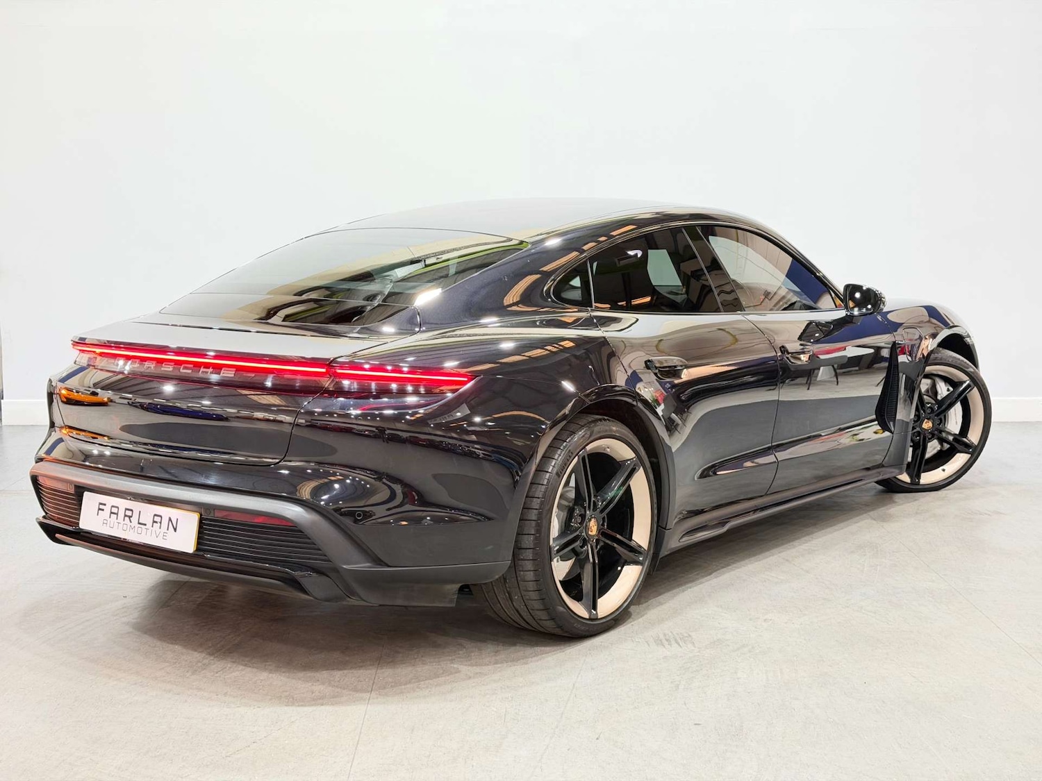 Used Porsche Taycan 2020 for sale - 77049116: Photo 27