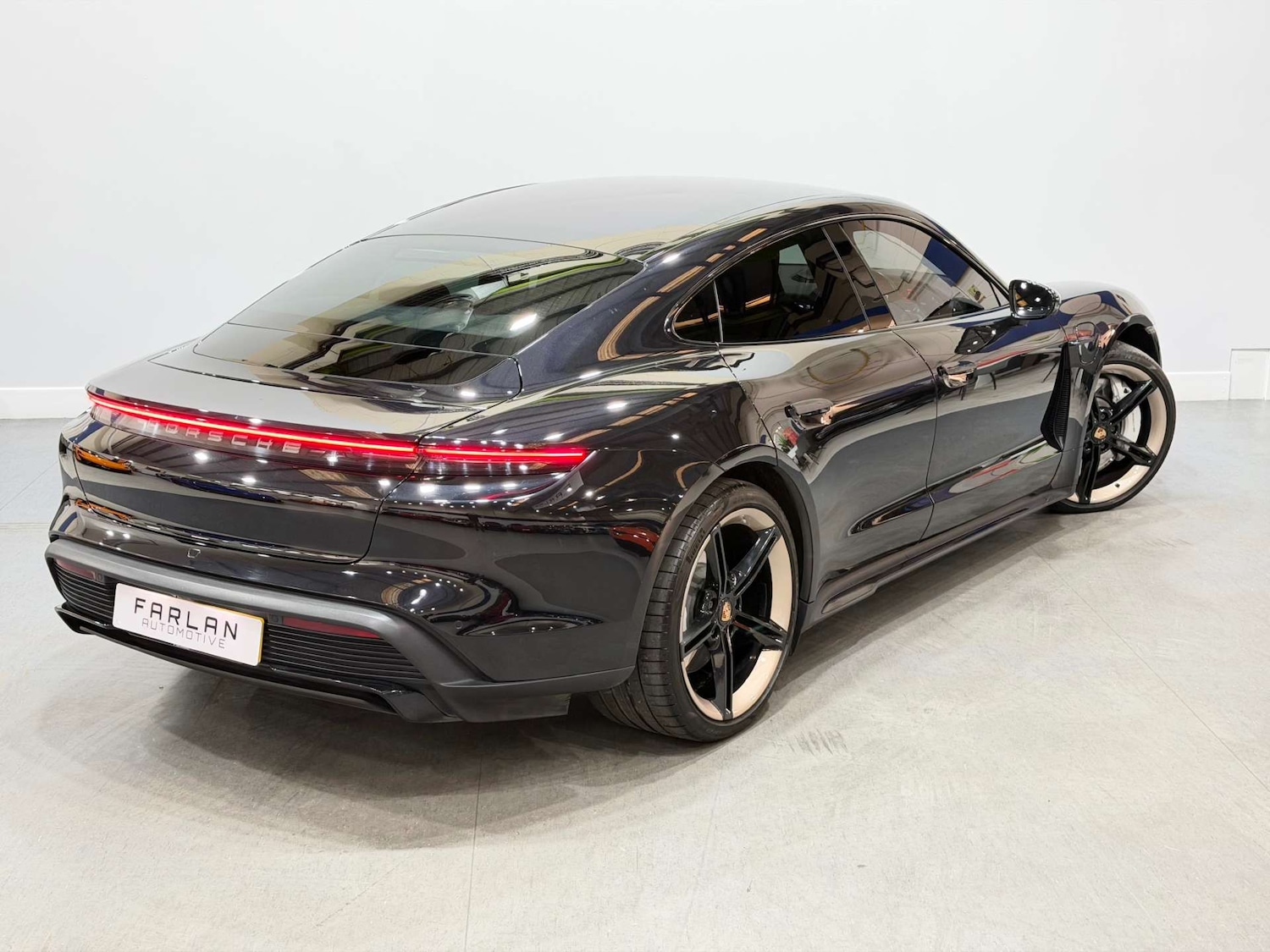 Used Porsche Taycan 2020 for sale - 77049116: Photo 28