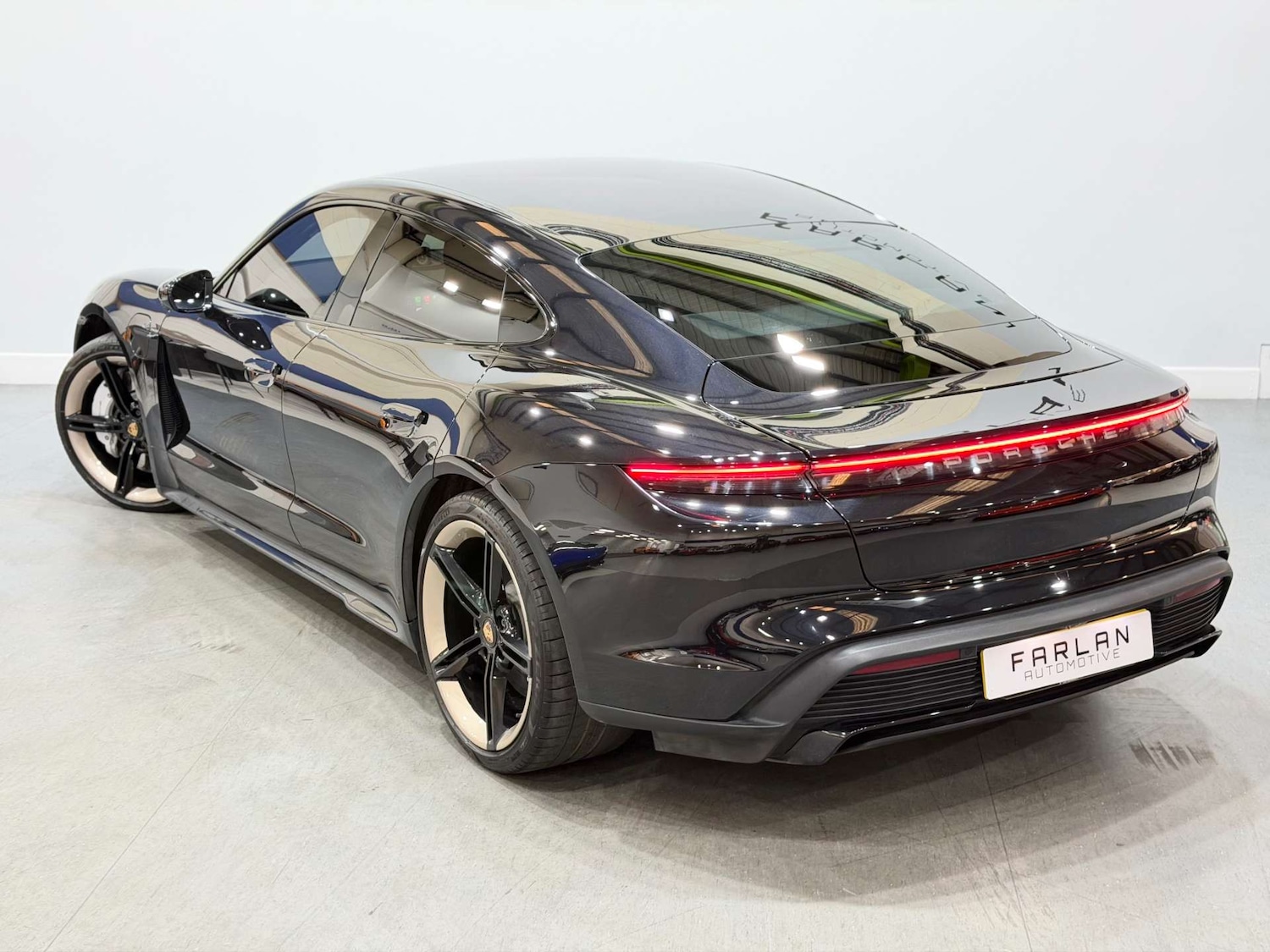 Used Porsche Taycan 2020 for sale - 77049116: Photo 36