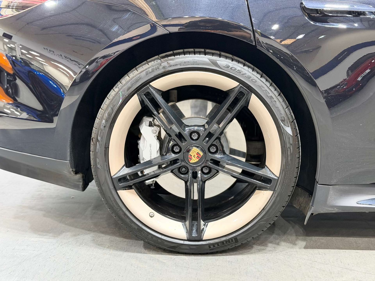 Used Porsche Taycan 2020 for sale - 77049116: Photo 57