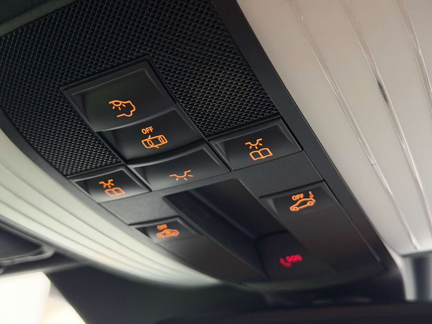 Used Mercedes-Benz AMG GT 2016 for sale - 76393354: Photo 45