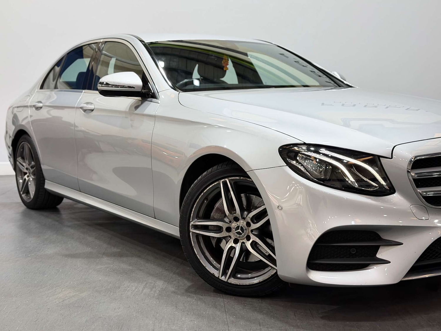 Used Mercedes-Benz E Class 2017 for sale - 76475110: Photo 9