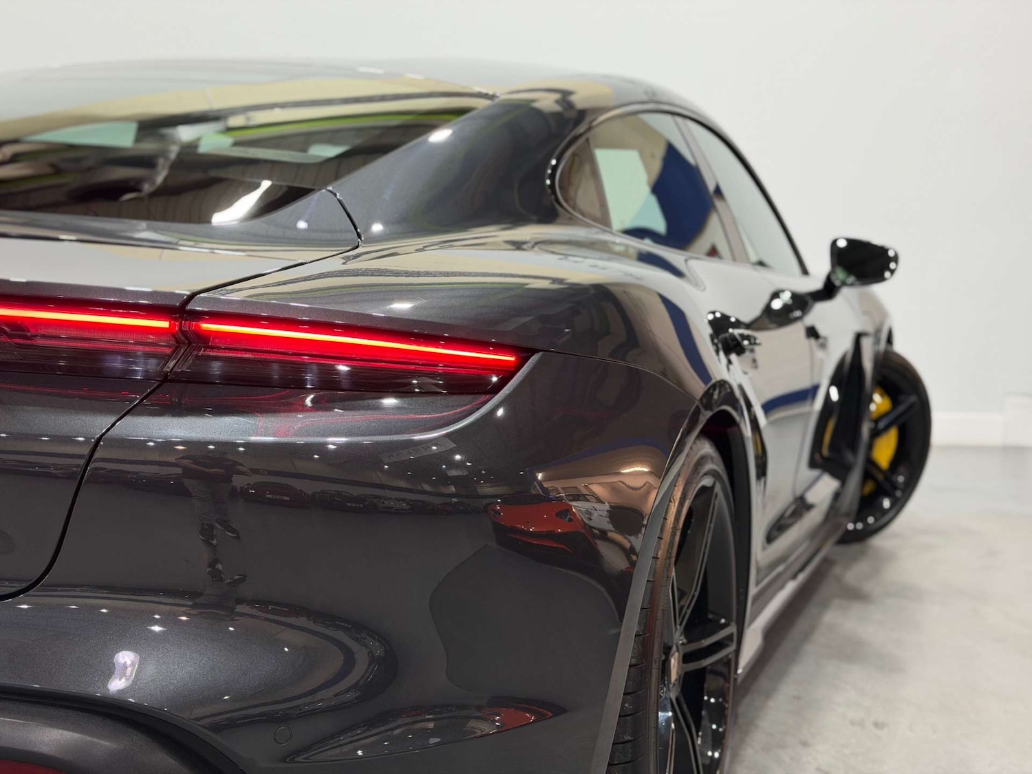 Used Porsche Taycan 2020 for sale - 76751445: Photo 16