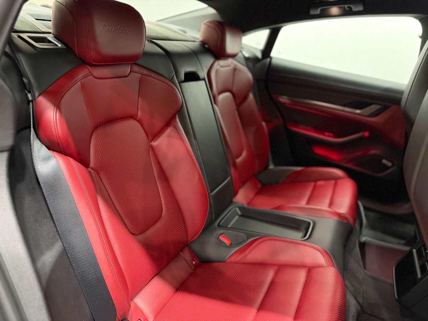 Used Porsche Taycan 2020 for sale - 76751445: Photo 24