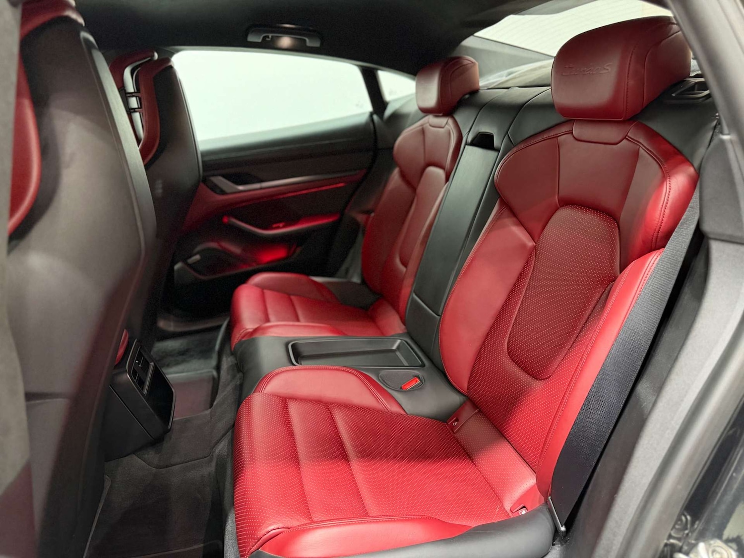 Used Porsche Taycan 2020 for sale - 76751445: Photo 25