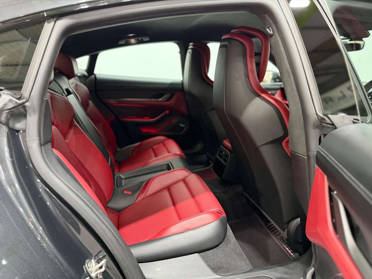 Used Porsche Taycan 2020 for sale - 76751445: Photo 27