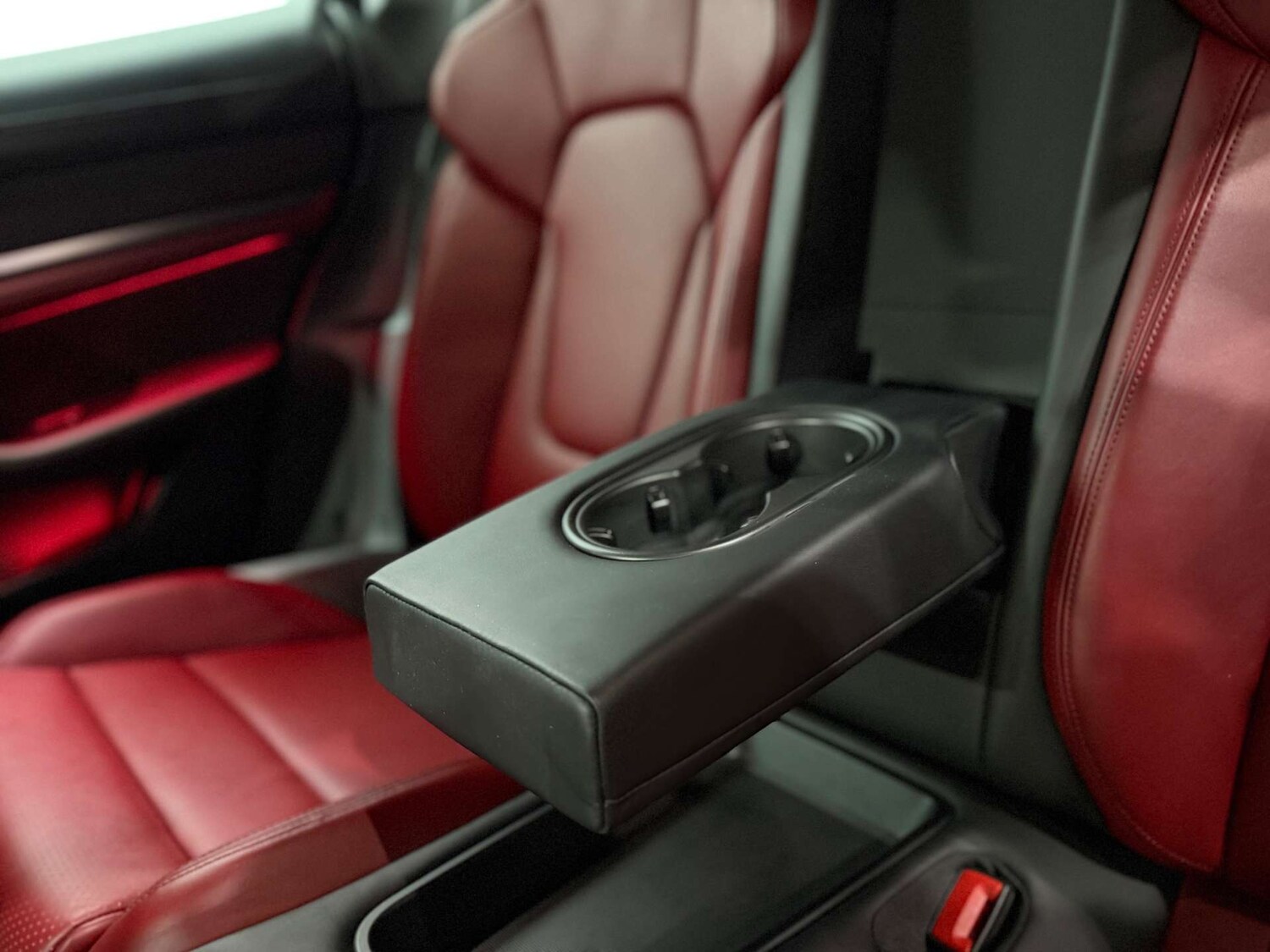 Used Porsche Taycan 2020 for sale - 76751445: Photo 45