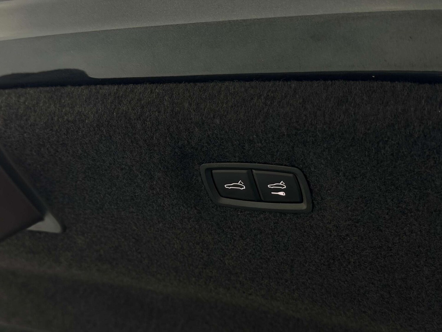 Used Porsche Taycan 2020 for sale - 76751445: Photo 46