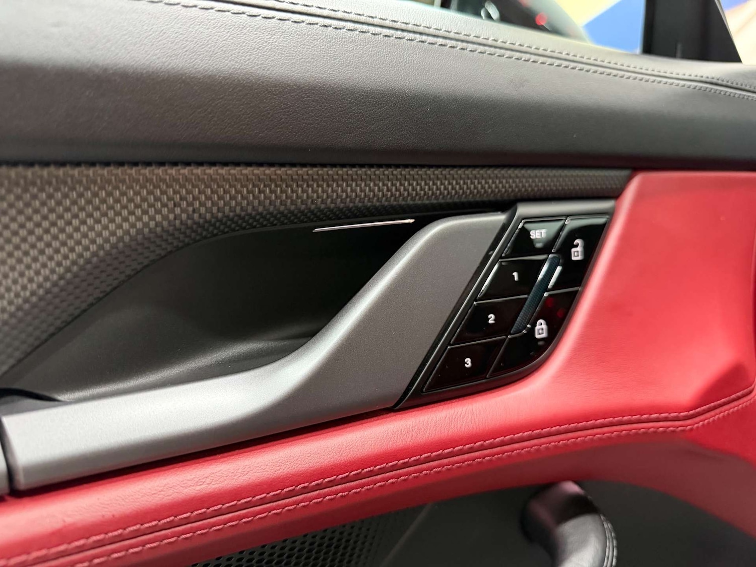 Used Porsche Taycan 2020 for sale - 76751445: Photo 47