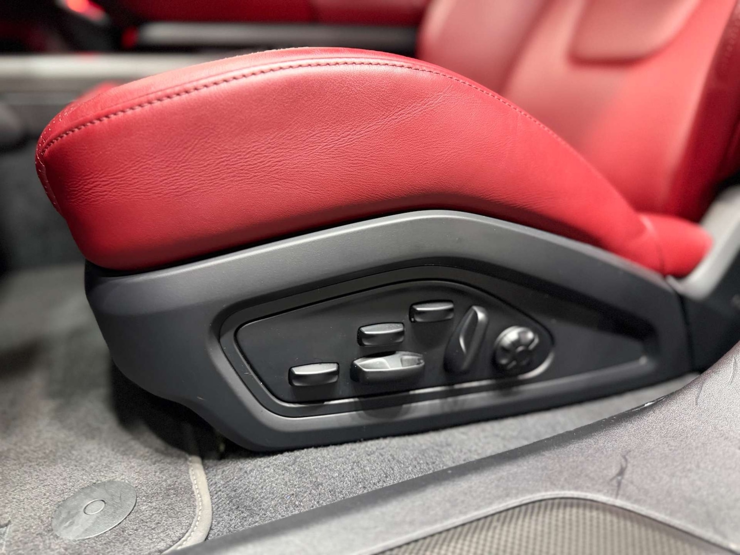 Used Porsche Taycan 2020 for sale - 76751445: Photo 48