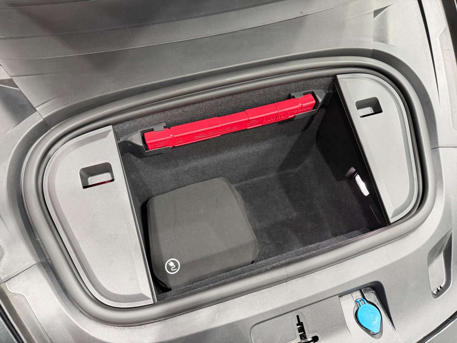 Used Porsche Taycan 2020 for sale - 76751445: Photo 58