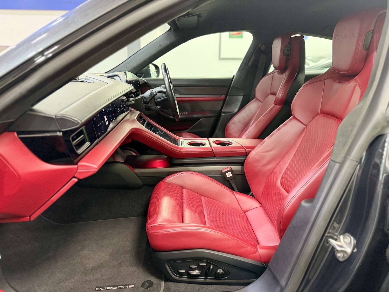 Used Porsche Taycan 2020 for sale - 76751445: Photo 63