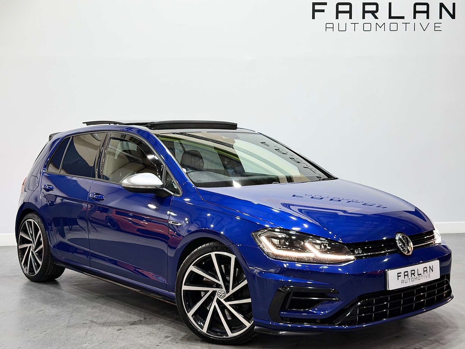Used Volkswagen Golf 2019 for sale - 76686695: Photo 1