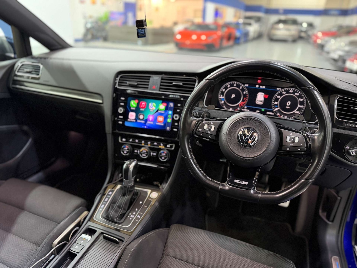 Used Volkswagen Golf 2019 for sale - 76686695: Photo 2