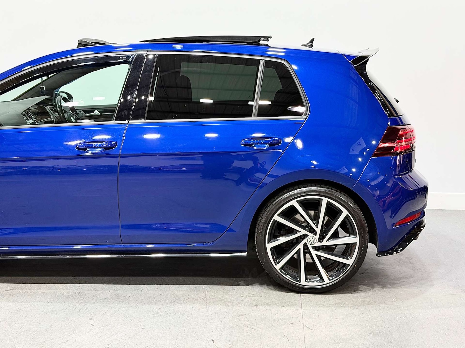 Used Volkswagen Golf 2019 for sale - 76686695: Photo 21