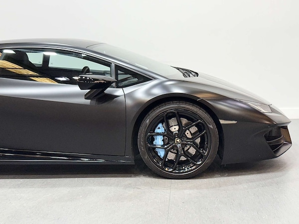 Used Lamborghini Huracan 2017 for sale - 76056617: Photo 17