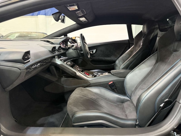 Used Lamborghini Huracan 2017 for sale - 76056617: Photo 46