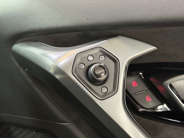 Used Lamborghini Huracan 2017 for sale - 76056617: Photo 48