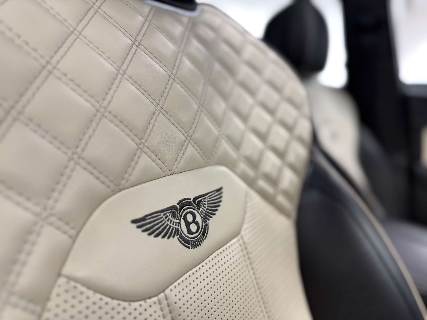 Used Bentley Bentayga 2021 for sale - 77101411: Photo 45