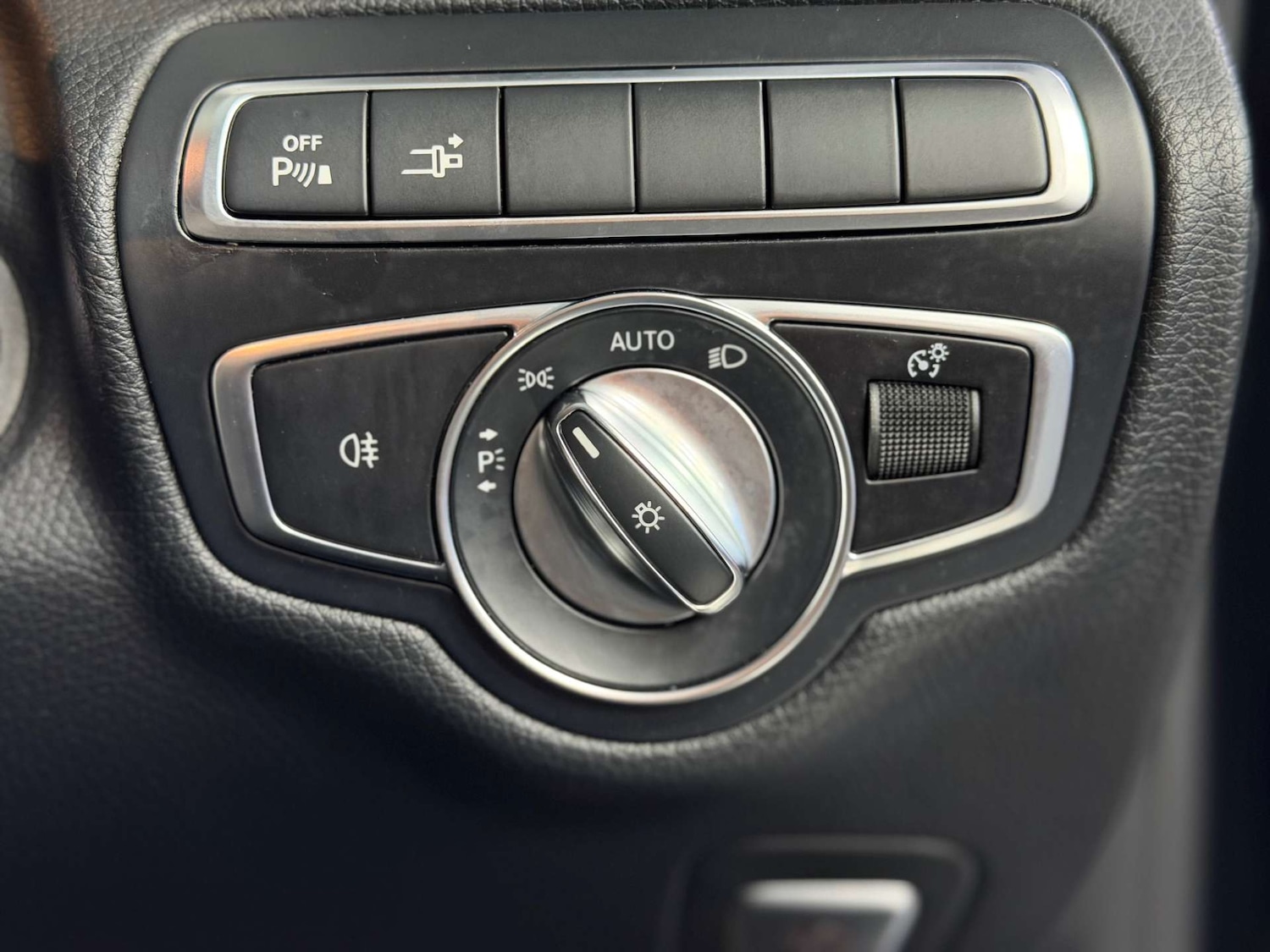 Used Mercedes-Benz C Class 2020 for sale - 76263547: Photo 56