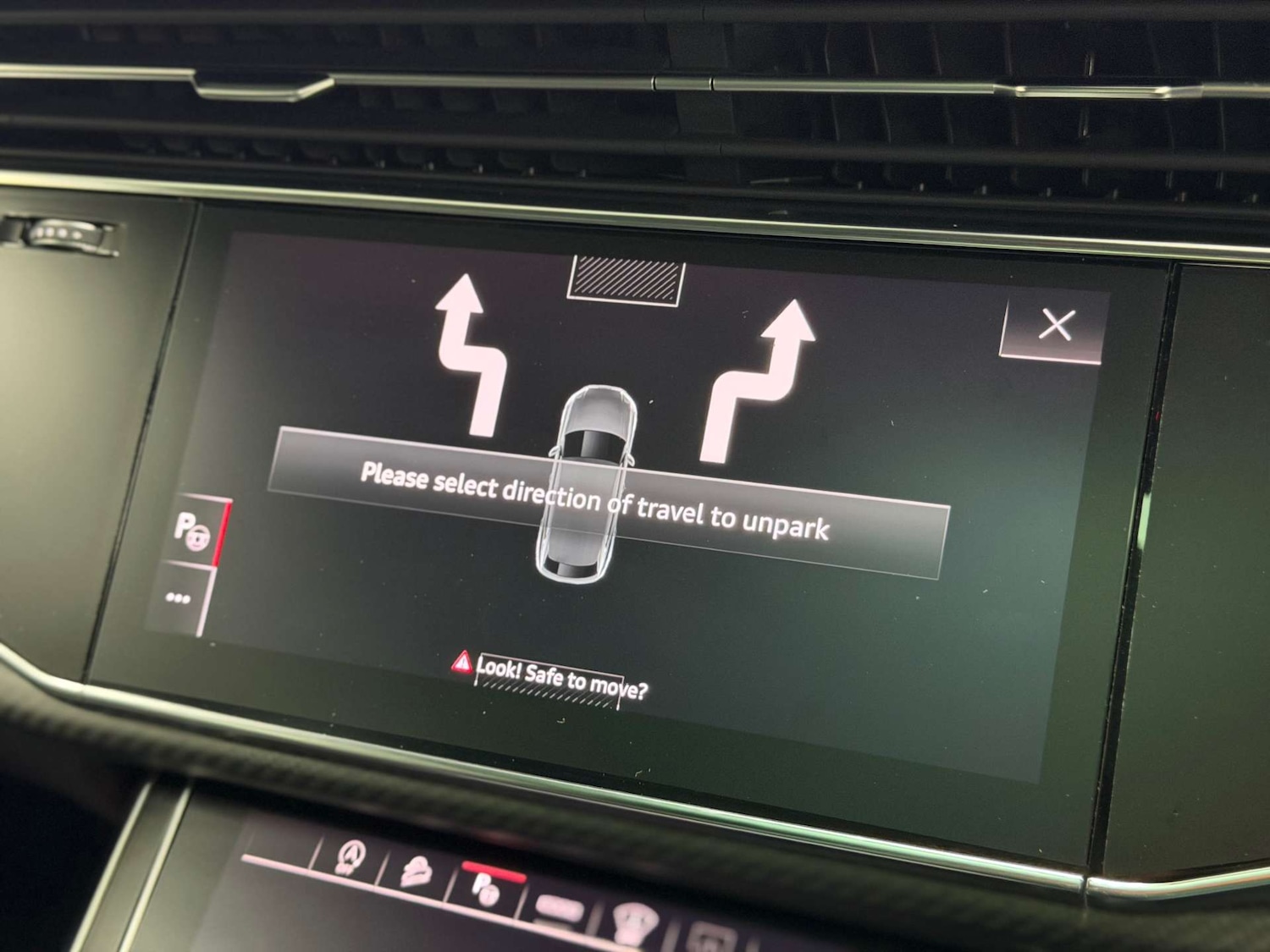 Used Audi RS Q8 2023 for sale - 76385765: Photo 50