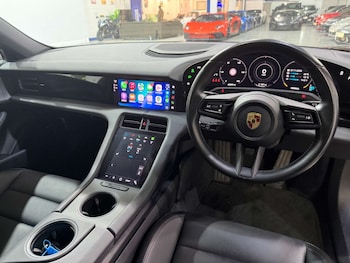 Used Porsche Taycan 2021 for sale - 76651354: Photo