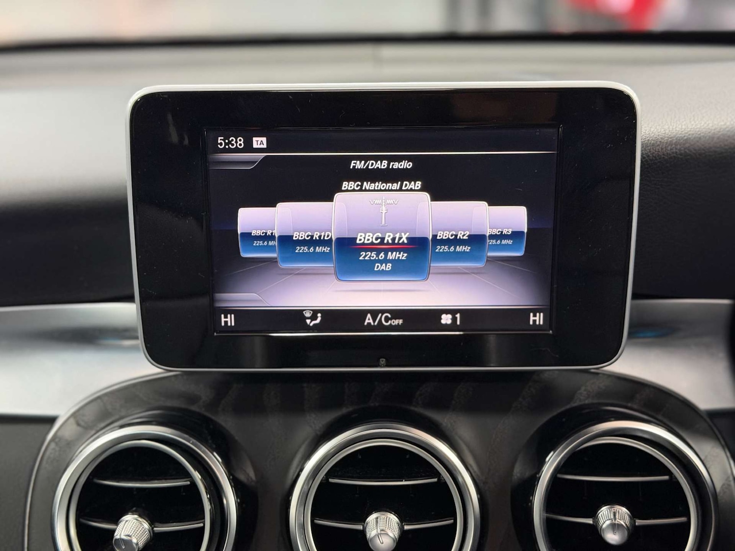 Used Mercedes-Benz GLC 2019 for sale - 77039156: Photo 28