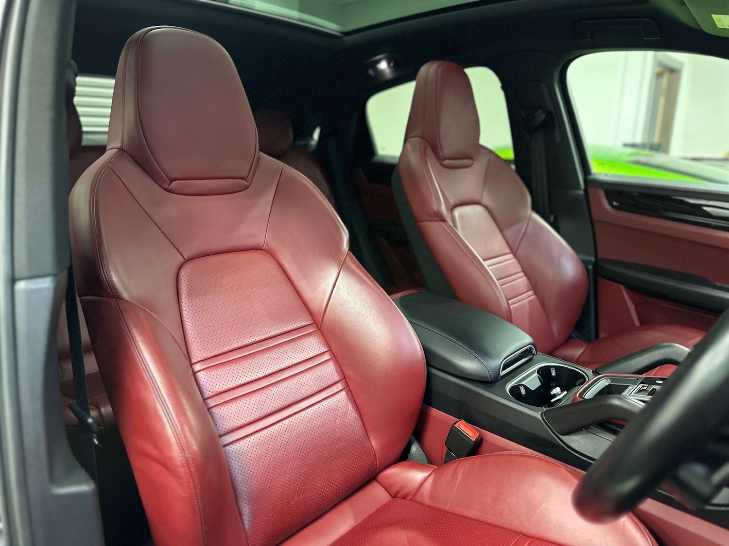 Used Porsche Cayenne 2020 for sale - 76471352: Photo 31