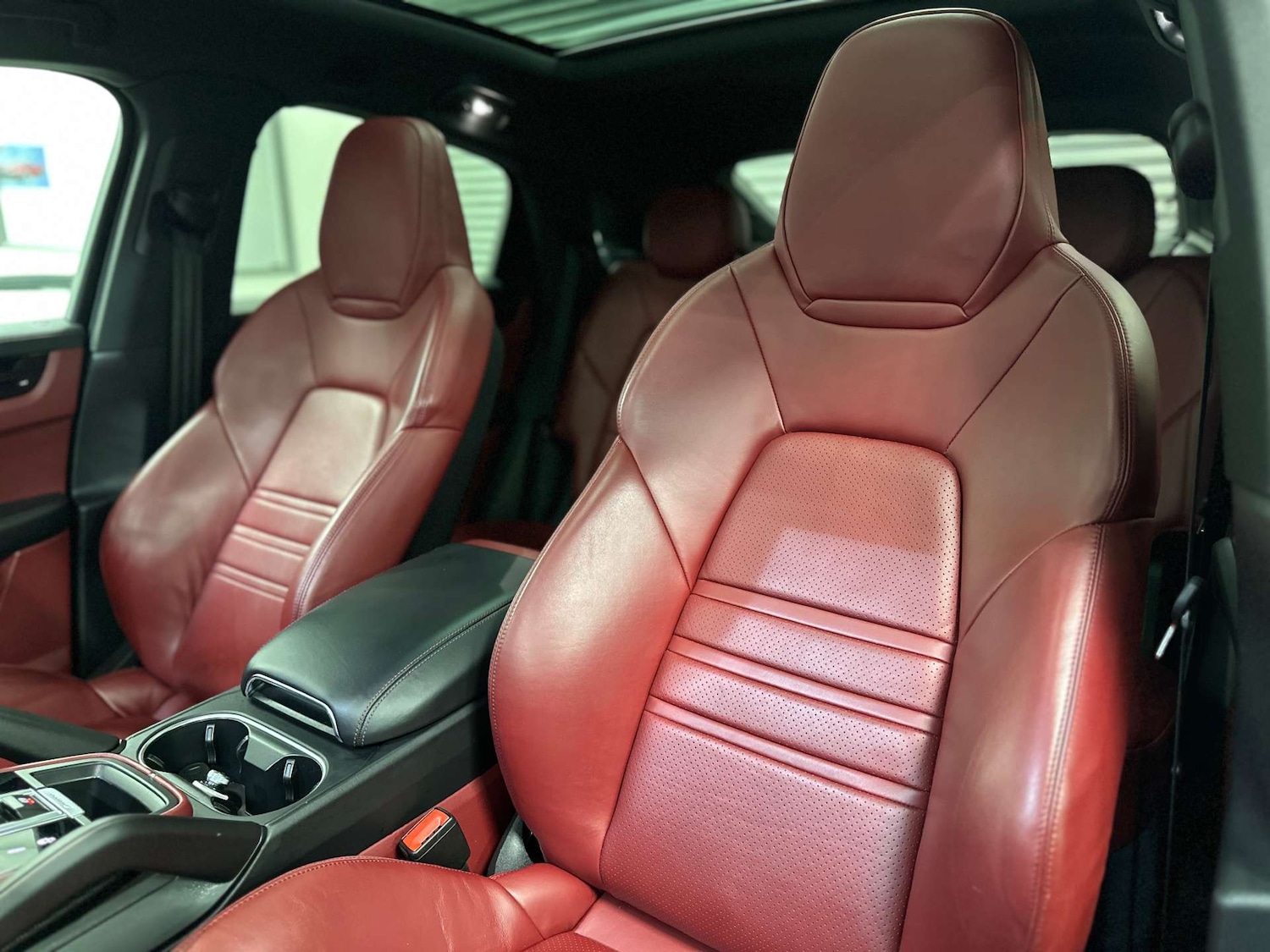 Used Porsche Cayenne 2020 for sale - 76471352: Photo 6