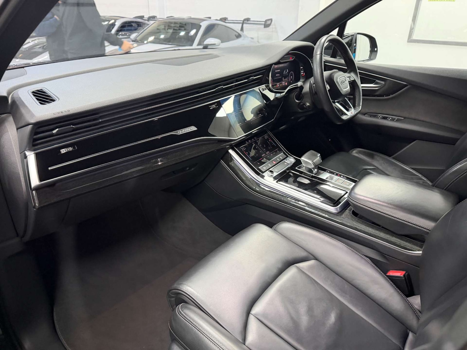 Used Audi Q7 2019 for sale - 76741530: Photo 44