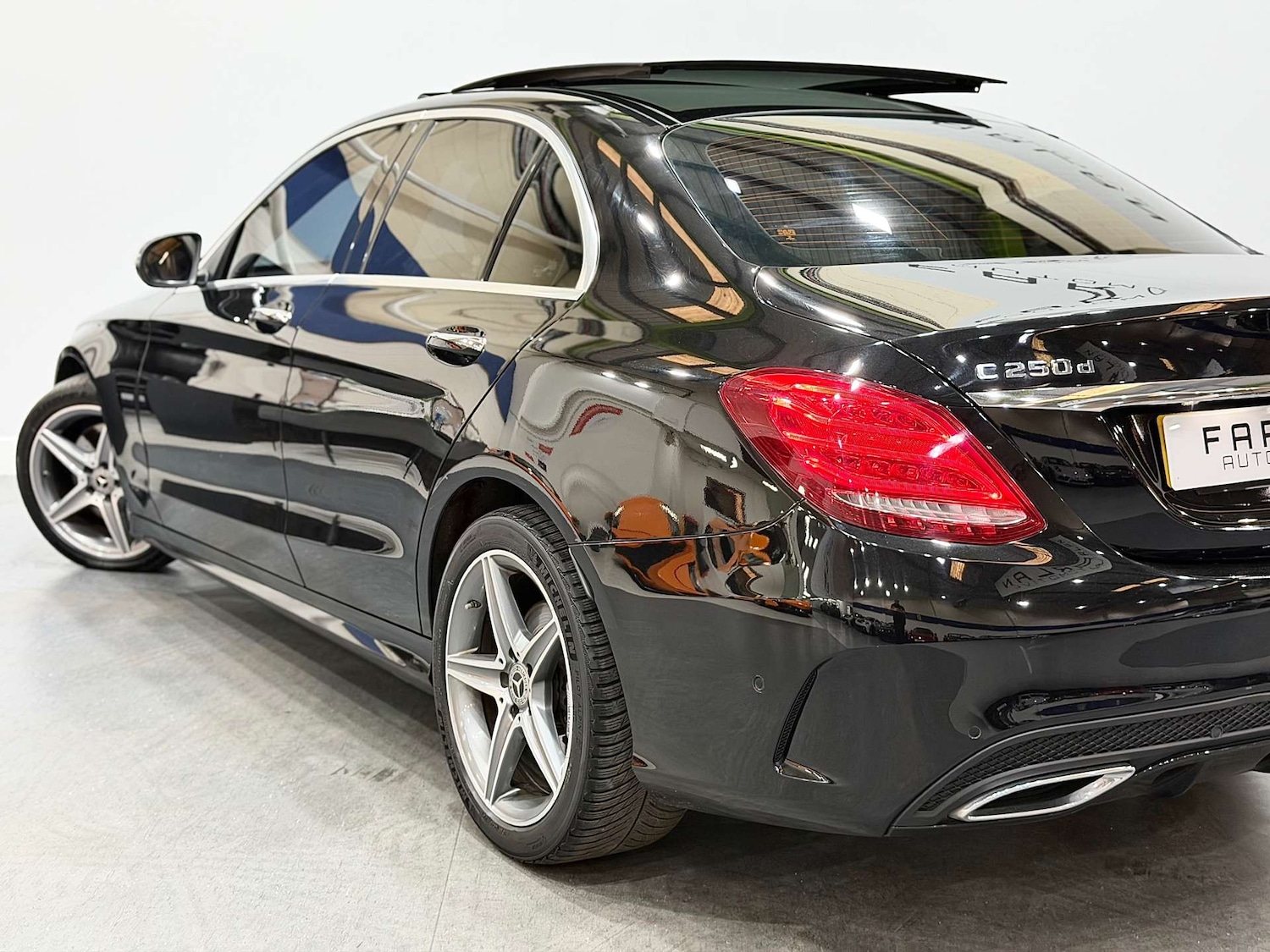 Used Mercedes-Benz C Class 2018 for sale - 76253836: Photo 23