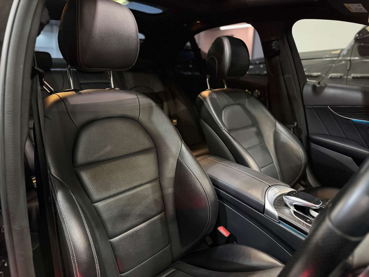 Used Mercedes-Benz C Class 2018 for sale - 76253836: Photo 30