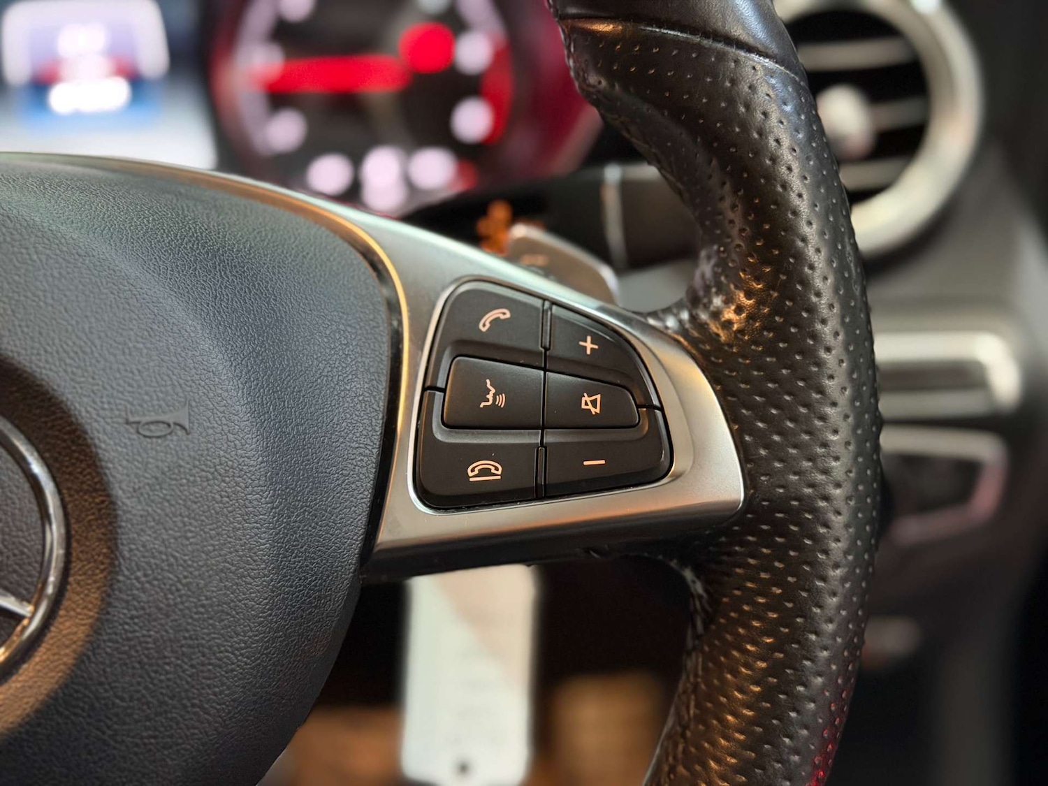 Used Mercedes-Benz C Class 2018 for sale - 76253836: Photo 32