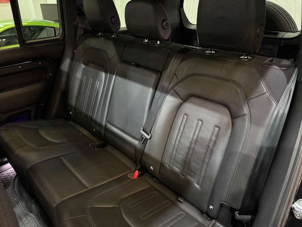 Used Land Rover Defender 110 2021 for sale - 75634111: Photo 36