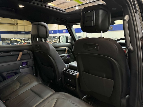 Used Land Rover Defender 110 2021 for sale - 75634111: Photo 43