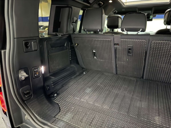 Used Land Rover Defender 110 2021 for sale - 75634111: Photo 61