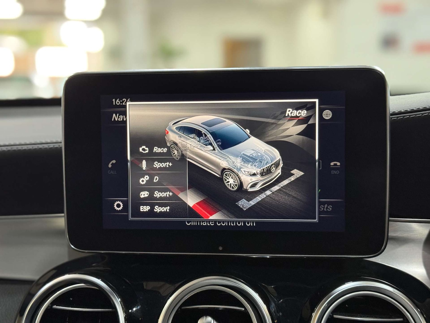 Used Mercedes-Benz GLC 2018 for sale - 76601830: Photo 52