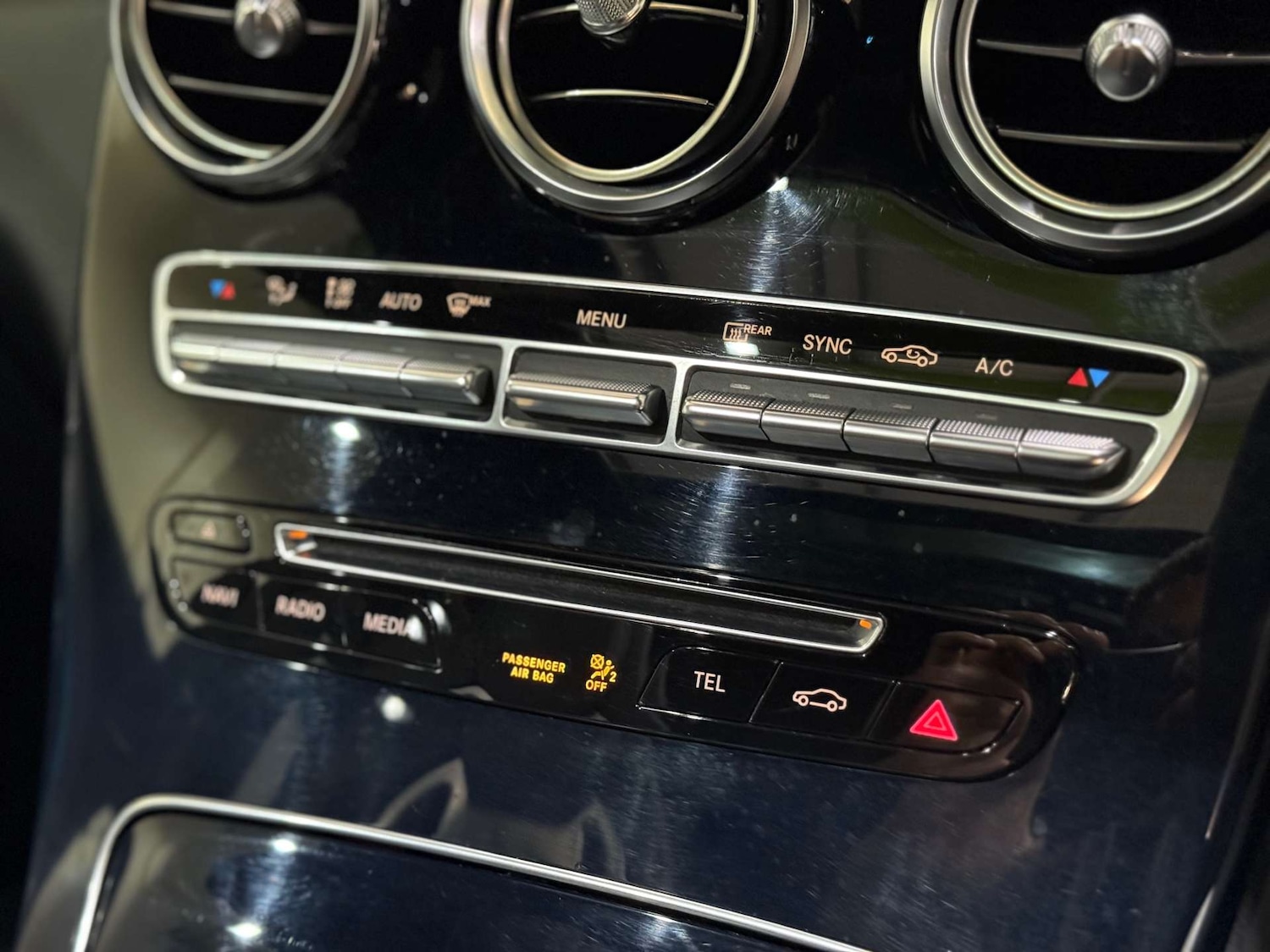 Used Mercedes-Benz GLC 2018 for sale - 76601830: Photo 60